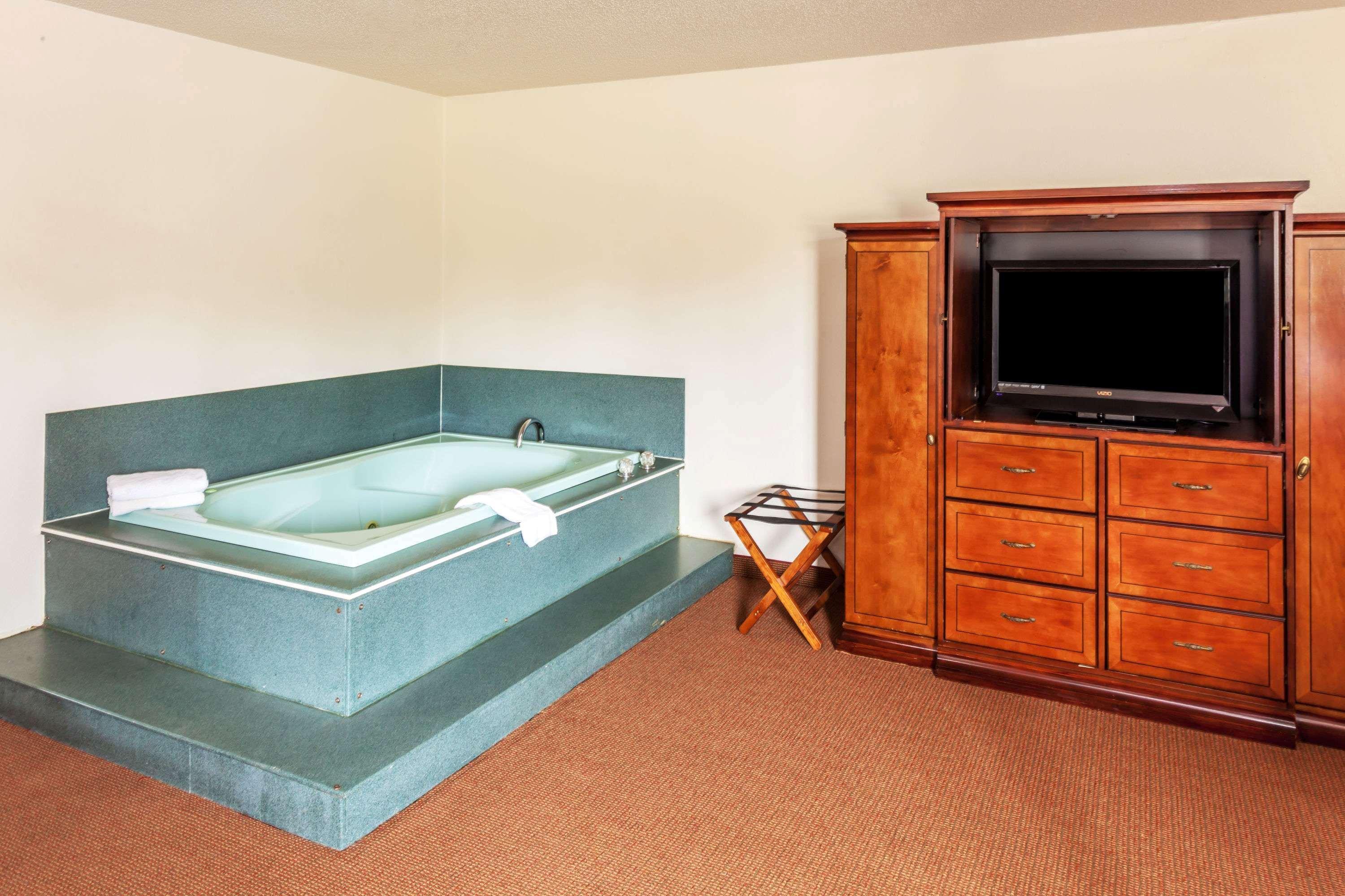 Oyo I-94 Hotel Portage