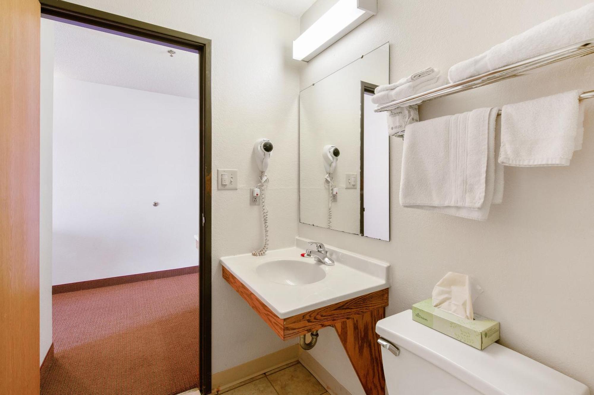 Oyo I-94 Hotel